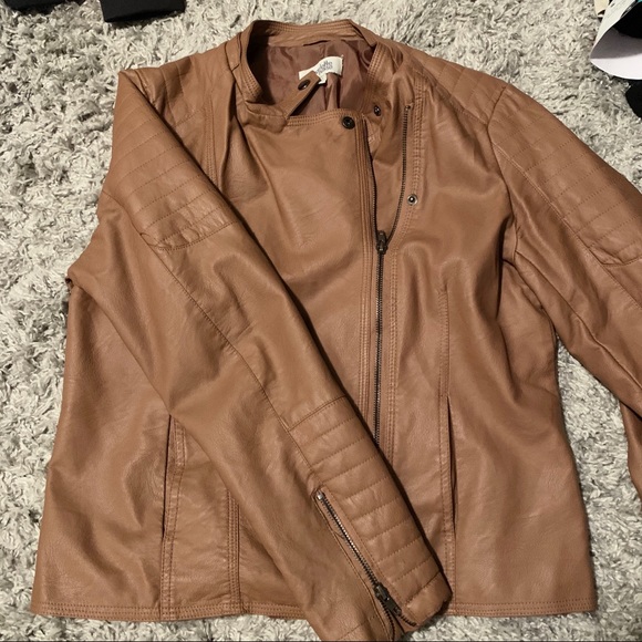 Leather jacket - Picture 1 of 2